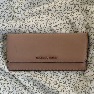 Michael Kors Blush Pink Wallet